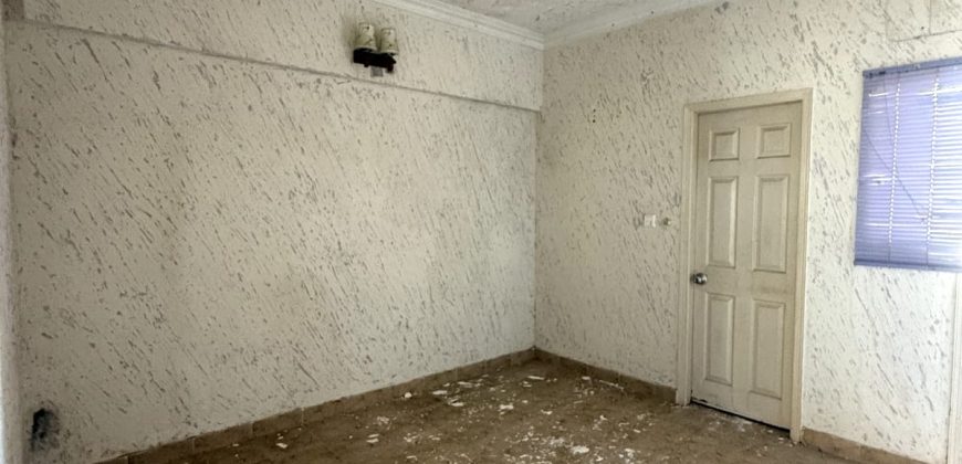 Unfurnished studio apartment for rent at chotta bukhari.