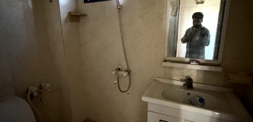 Unfurnished studio apartment for rent at chotta bukhari.