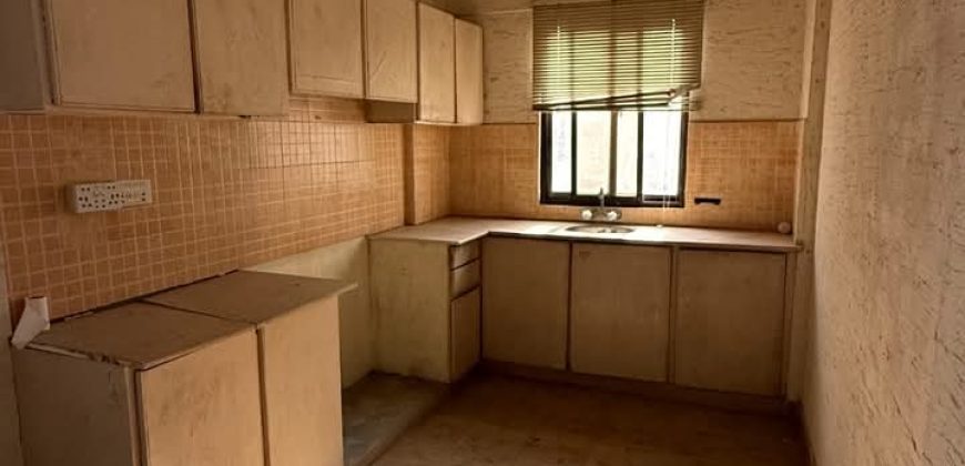 Studio apartment for rent at bukhari commercial.