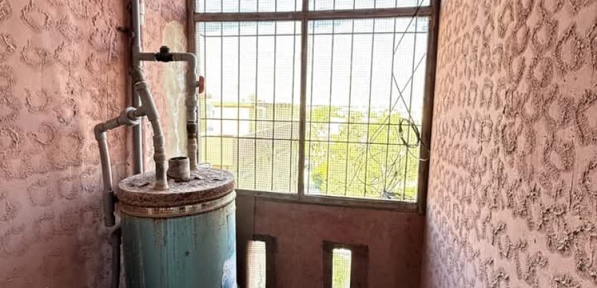 Studio apartment for rent at bukhari commercial.