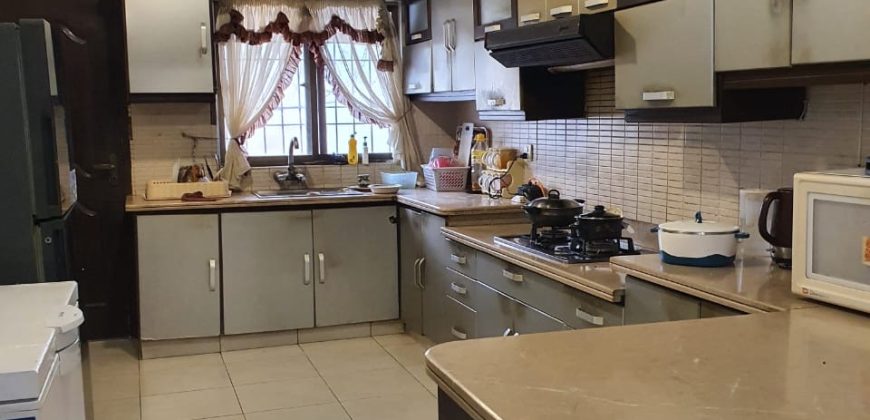 350 sq yards house for sale in phase 6 near quran academy