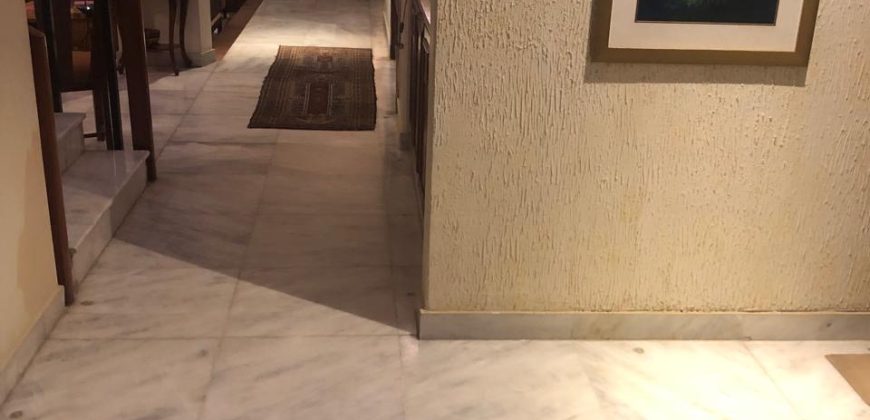 900 sq yards owner built house for sale in phase 6